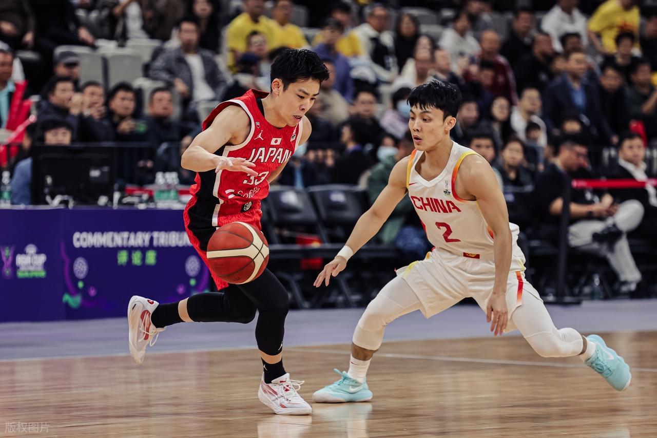 leyu-窗口期摩纳哥门线救险——CBA季后赛节点到来，质疑声仍在，资深球员宣示担当(球迷及市民对cba季前赛活动的期待海采)